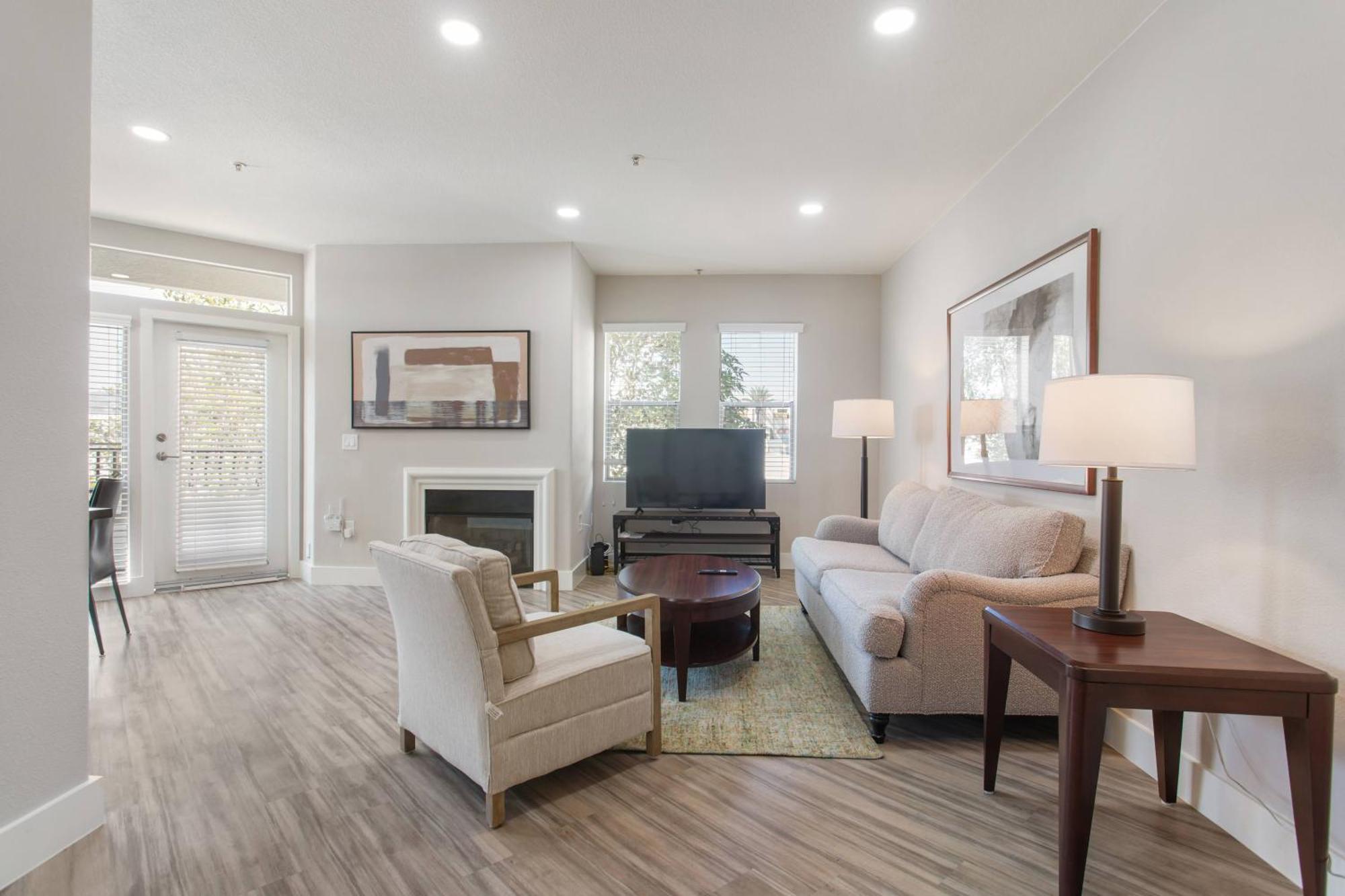 The Hills Property Management Los Angeles Exterior photo