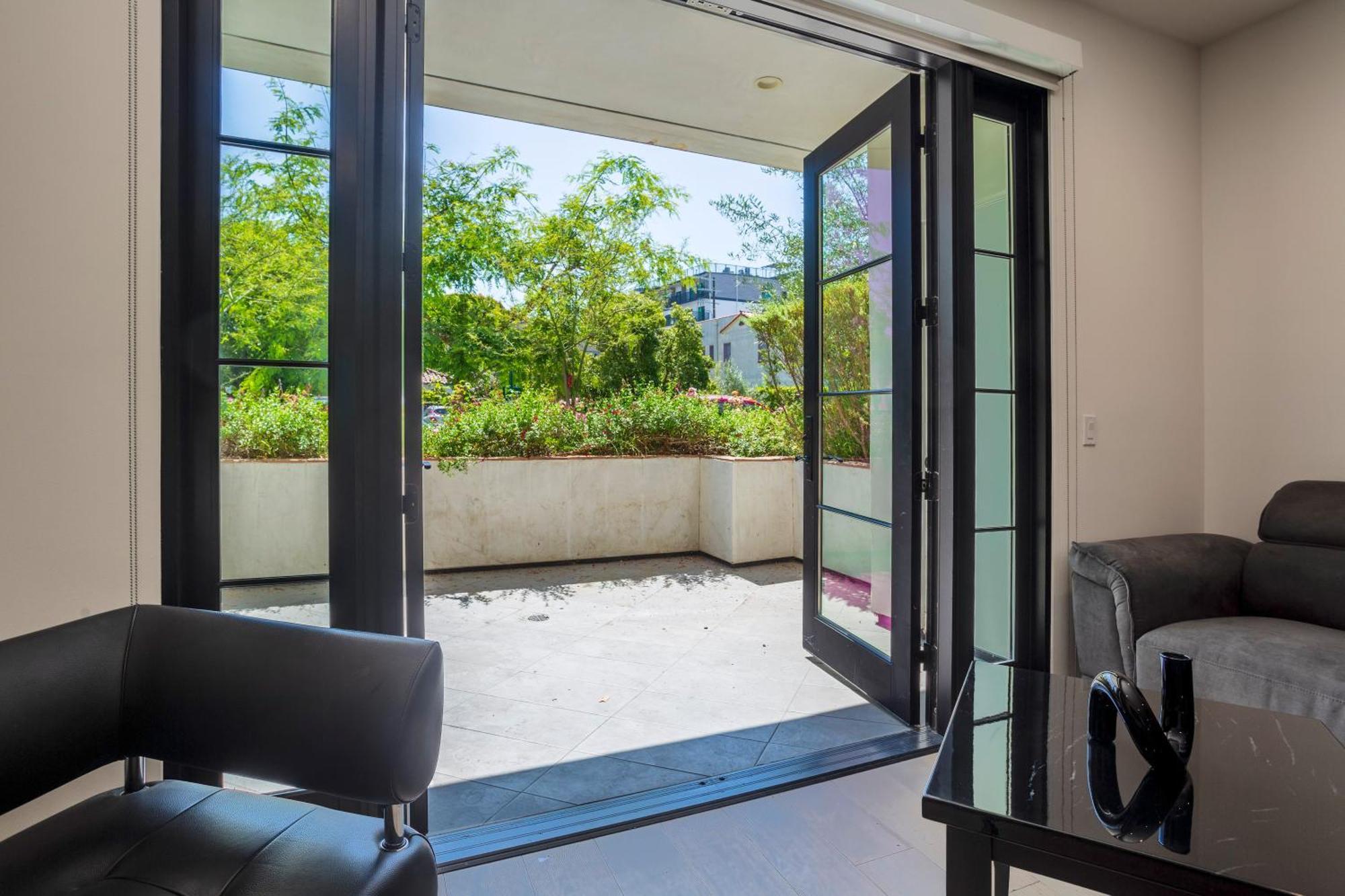 The Hills Property Management Los Angeles Exterior photo