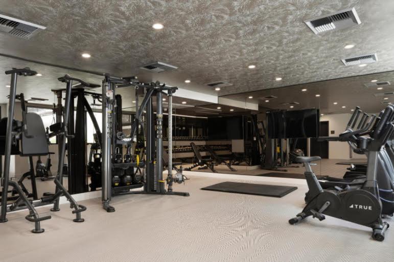 The Hills Property Management Los Angeles Exterior photo