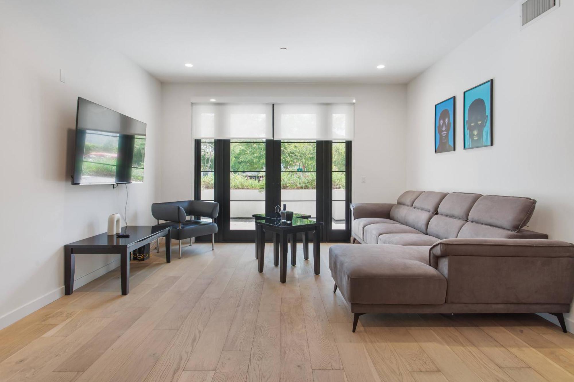 The Hills Property Management Los Angeles Exterior photo