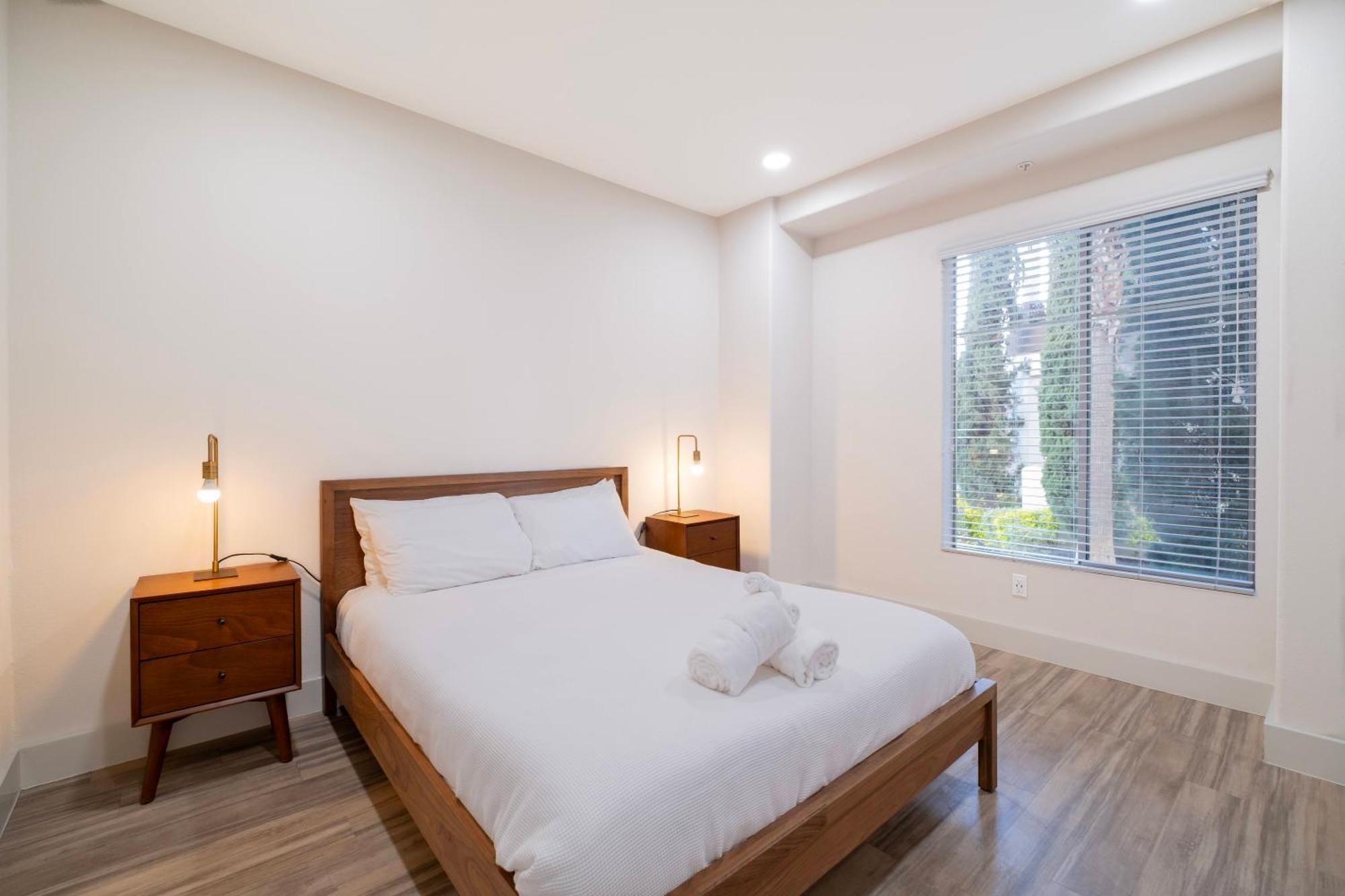The Hills Property Management Los Angeles Exterior photo
